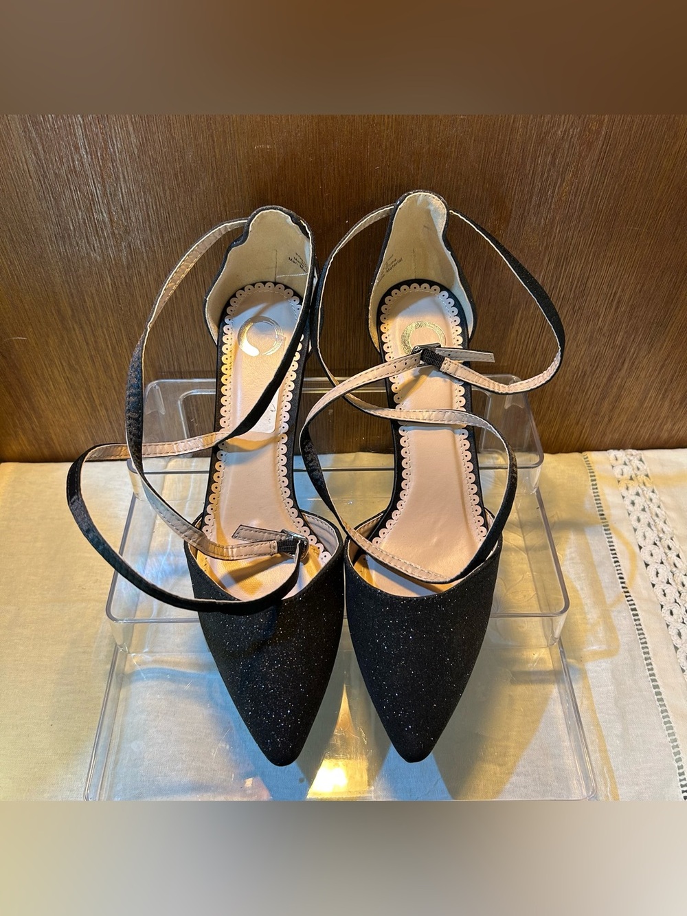 Black Glitter Pointed Toe Ankle Strap 2” Kitten Heels Size 9